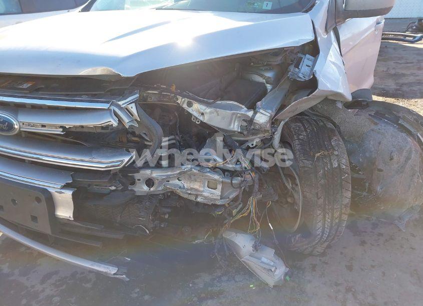 Photo 17 of 2017 Ford Escape SE (VIN 1FMCU9GD9HUB65639)