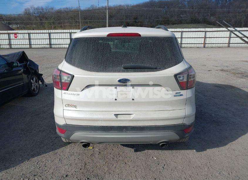 Photo 16 of 2017 Ford Escape SE (VIN 1FMCU9GD9HUB76642)