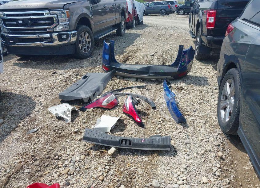 Photo 19 of 2017 Ford Escape SE (VIN 1FMCU9GD9HUB87656)