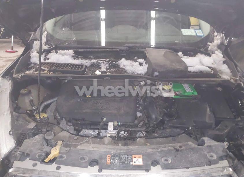 Photo 10 of 2017 Ford Escape SE (VIN 1FMCU9GD9HUB98060)