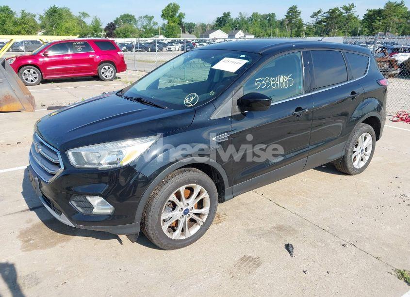 Photo 2 of 2017 Ford Escape SE (VIN 1FMCU9GD9HUC16749)