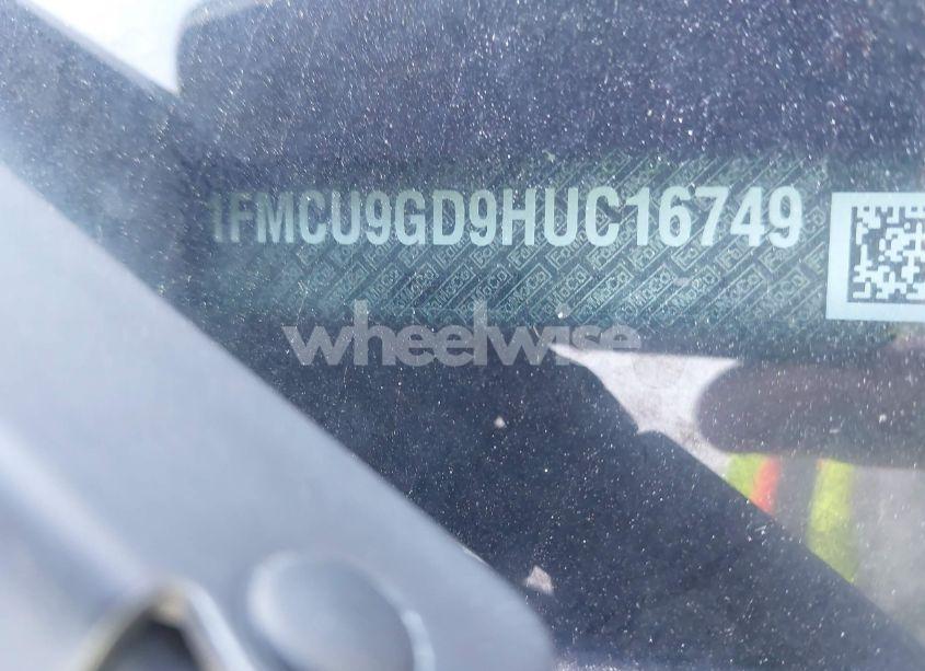 Photo 9 of 2017 Ford Escape SE (VIN 1FMCU9GD9HUC16749)