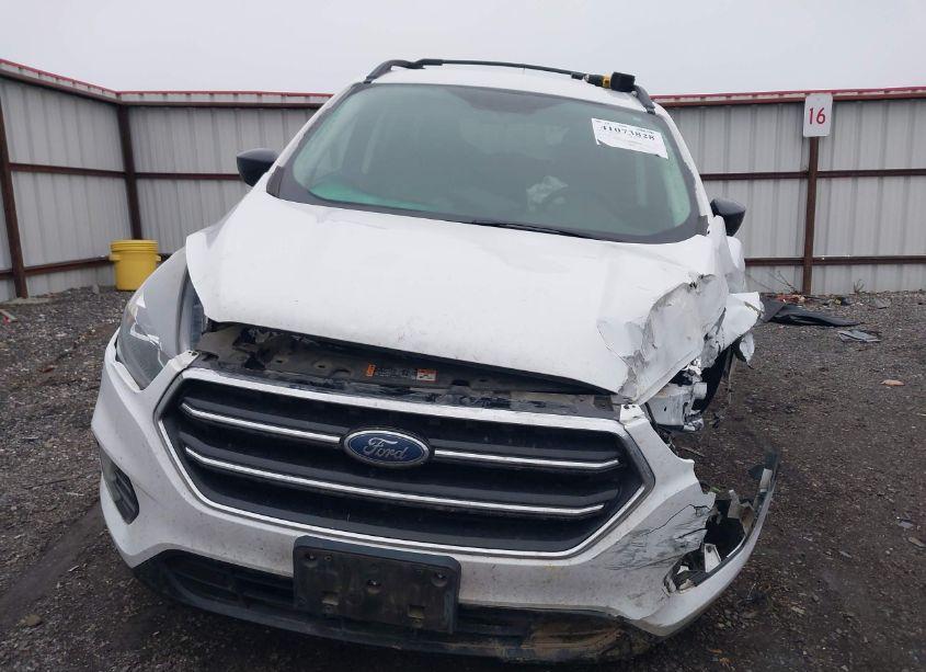 Photo 13 of 2017 Ford Escape SE (VIN 1FMCU9GD9HUC50349)