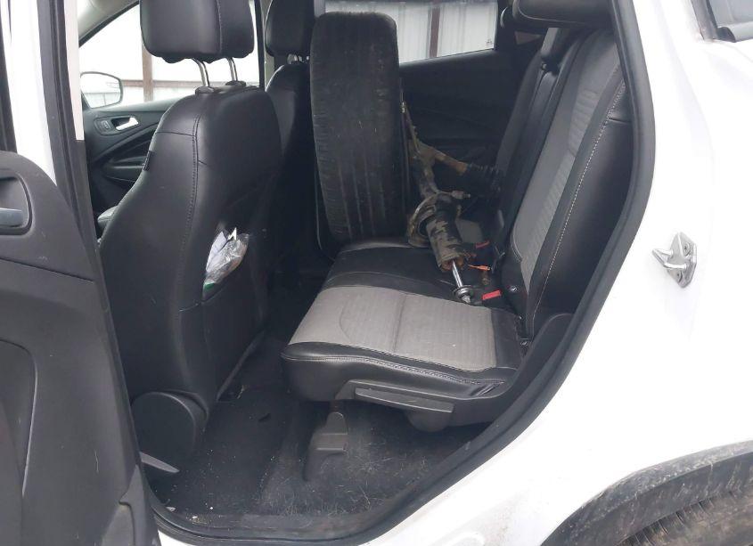 Photo 8 of 2017 Ford Escape SE (VIN 1FMCU9GD9HUC50349)