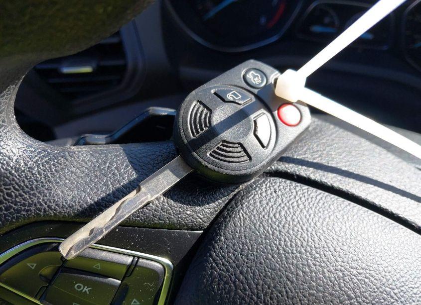 Photo 11 of 2017 Ford Escape SE (VIN 1FMCU9GD9HUC70830)