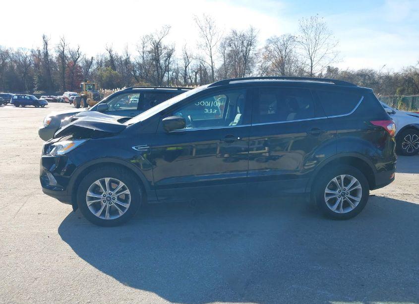 Photo 15 of 2017 Ford Escape SE (VIN 1FMCU9GD9HUC70830)