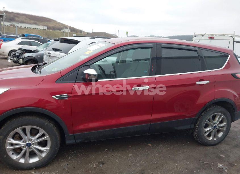 Photo 14 of 2017 Ford Escape SE (VIN 1FMCU9GD9HUC76059)