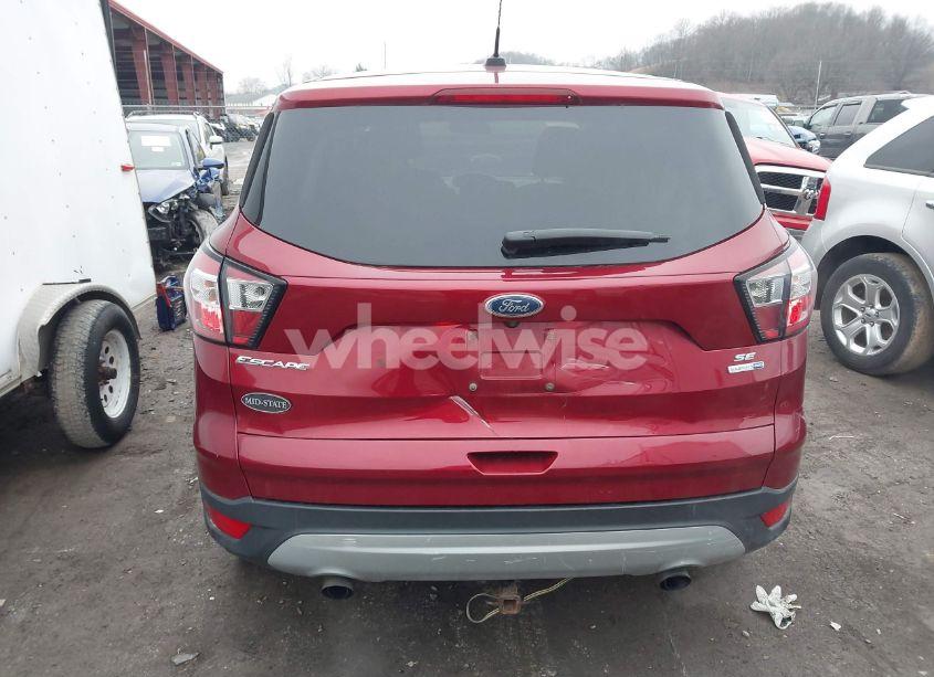 Photo 16 of 2017 Ford Escape SE (VIN 1FMCU9GD9HUC76059)