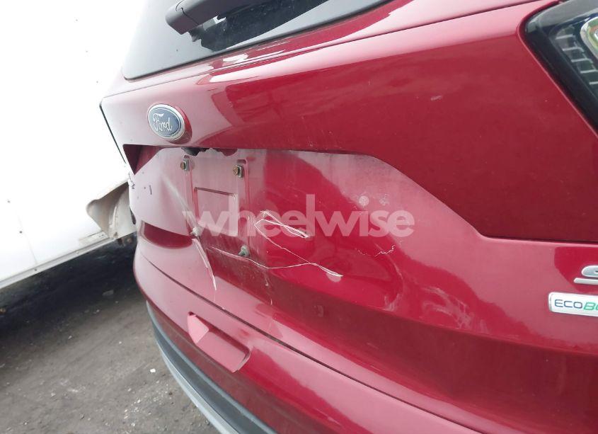 Photo 19 of 2017 Ford Escape SE (VIN 1FMCU9GD9HUC76059)