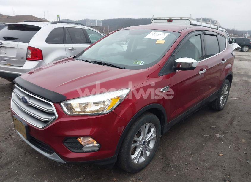Photo 2 of 2017 Ford Escape SE (VIN 1FMCU9GD9HUC76059)
