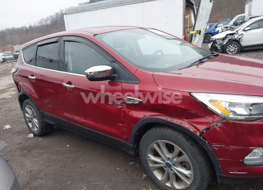 Photo 6 of 2017 Ford Escape SE (VIN 1FMCU9GD9HUC76059)