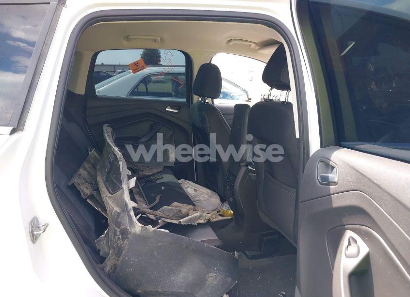 Photo 8 of 2017 Ford Escape SE (VIN 1FMCU9GD9HUC97462)