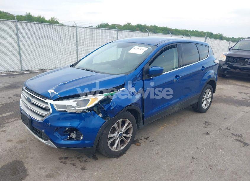 Photo 2 of 2017 Ford Escape SE (VIN 1FMCU9GD9HUD02756)