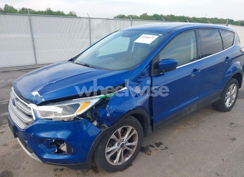 Photo 6 of 2017 Ford Escape SE (VIN 1FMCU9GD9HUD02756)