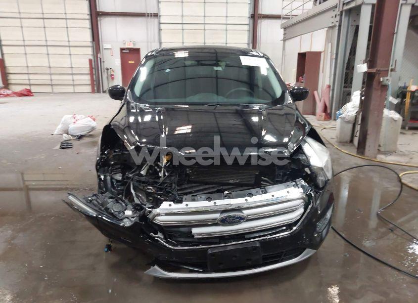 Photo 13 of 2017 Ford Escape SE (VIN 1FMCU9GD9HUD11392)