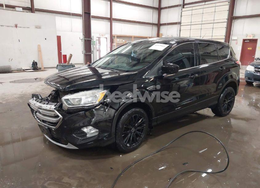 Photo 2 of 2017 Ford Escape SE (VIN 1FMCU9GD9HUD11392)