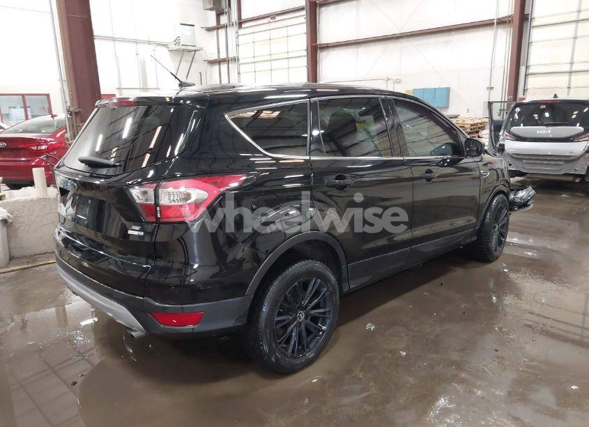 Photo 4 of 2017 Ford Escape SE (VIN 1FMCU9GD9HUD11392)