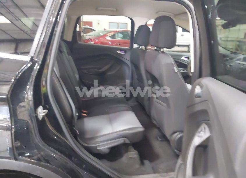 Photo 8 of 2017 Ford Escape SE (VIN 1FMCU9GD9HUD11392)