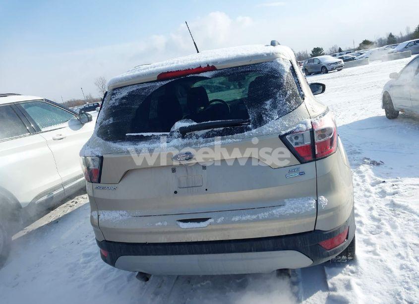 Photo 16 of 2017 Ford Escape SE (VIN 1FMCU9GD9HUD22134)