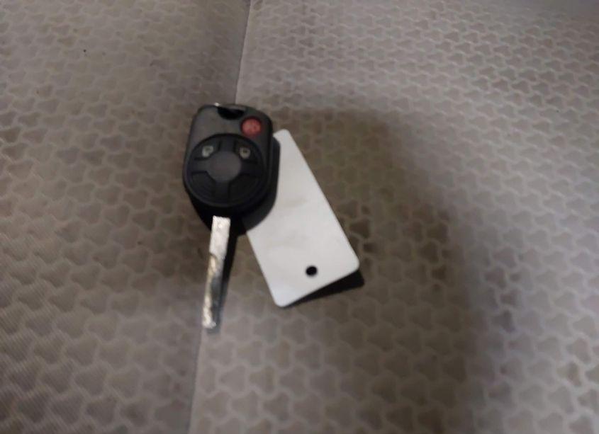 Photo 11 of 2017 Ford Escape SE (VIN 1FMCU9GD9HUD30377)