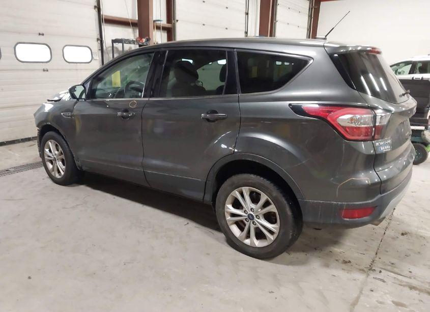 Photo 3 of 2017 Ford Escape SE (VIN 1FMCU9GD9HUD30377)
