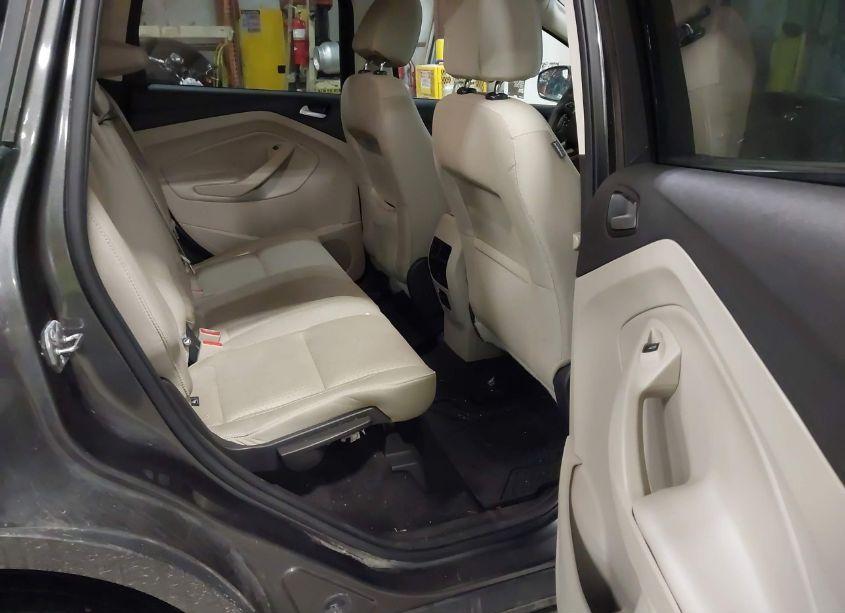 Photo 8 of 2017 Ford Escape SE (VIN 1FMCU9GD9HUD30377)