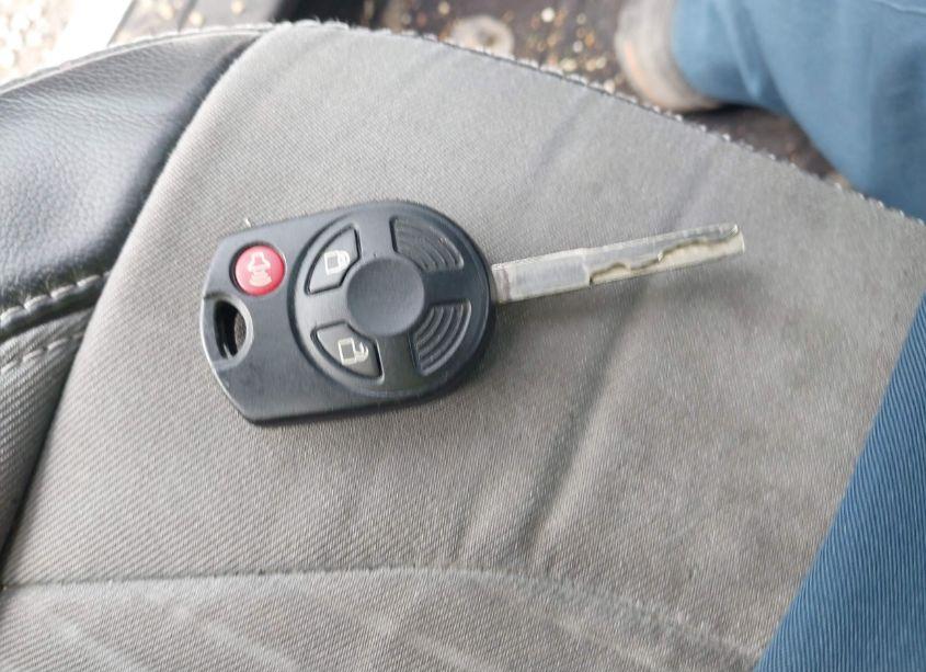 Photo 11 of 2017 Ford Escape SE (VIN 1FMCU9GD9HUD35935)