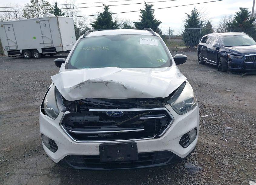 Photo 12 of 2017 Ford Escape SE (VIN 1FMCU9GD9HUD35935)
