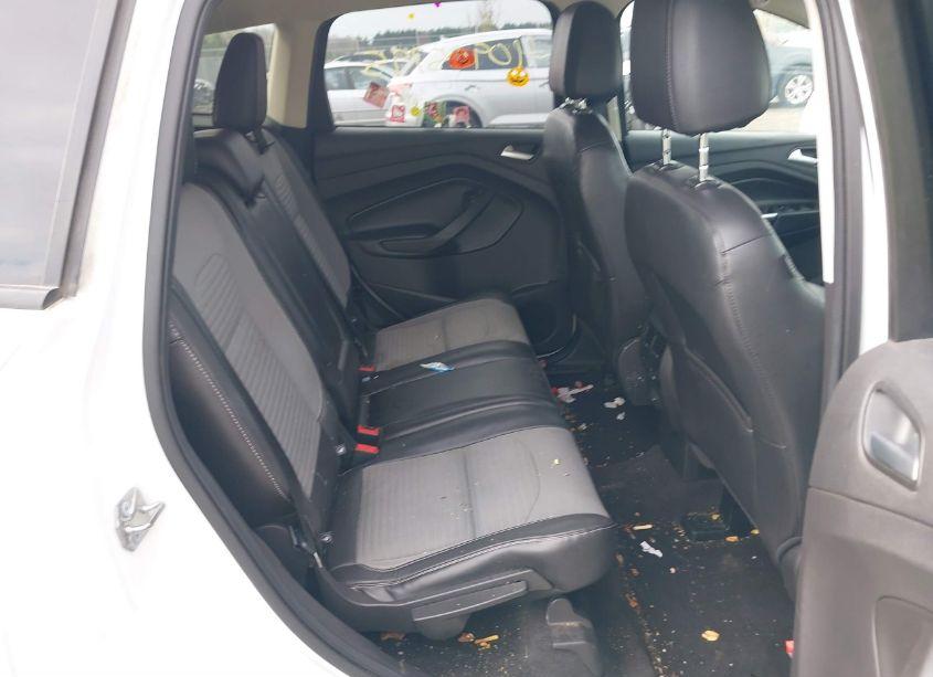 Photo 8 of 2017 Ford Escape SE (VIN 1FMCU9GD9HUD35935)