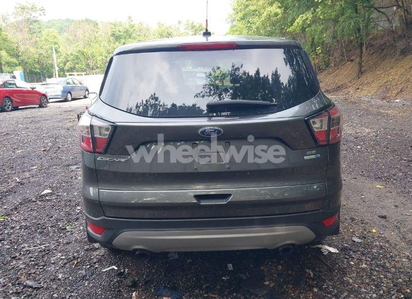 Photo 16 of 2017 Ford Escape SE (VIN 1FMCU9GD9HUD50578)