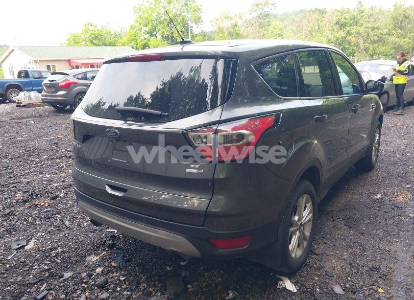 Photo 4 of 2017 Ford Escape SE (VIN 1FMCU9GD9HUD50578)