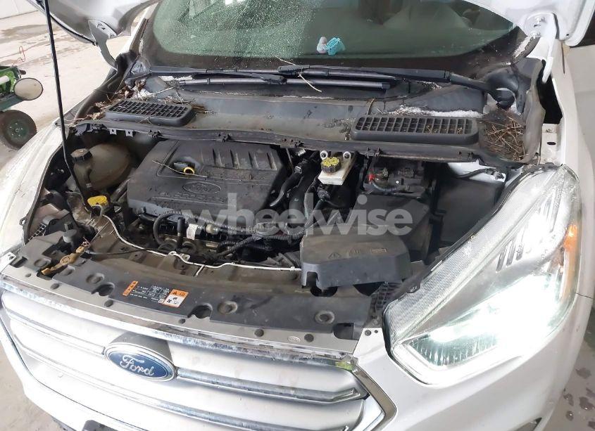 Photo 10 of 2017 Ford Escape SE (VIN 1FMCU9GD9HUD87713)