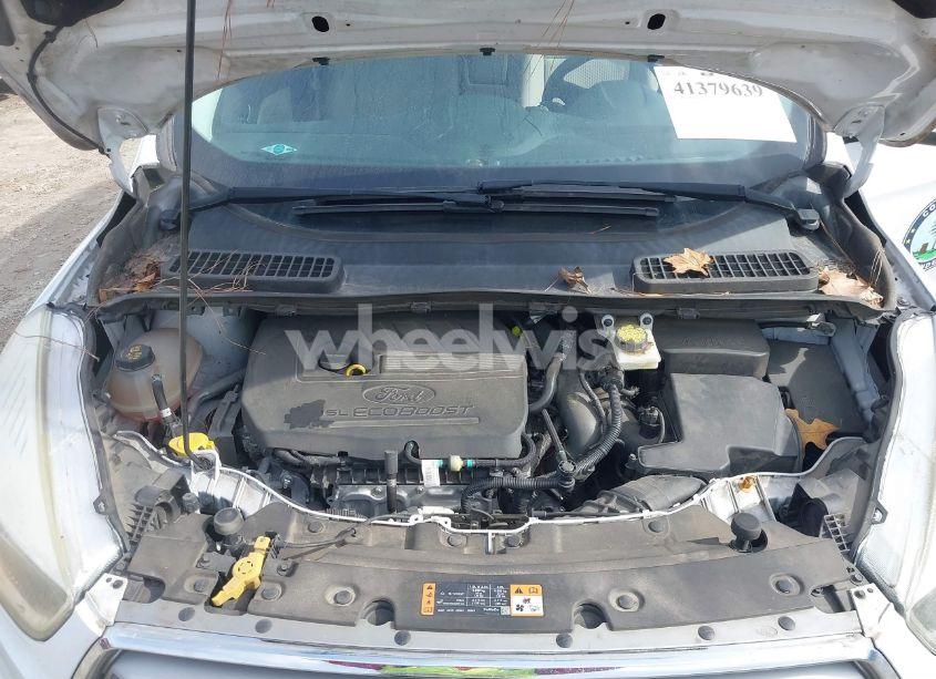 Photo 10 of 2017 Ford Escape SE (VIN 1FMCU9GD9HUD92202)