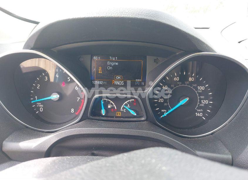 Photo 7 of 2017 Ford Escape SE (VIN 1FMCU9GD9HUD92202)