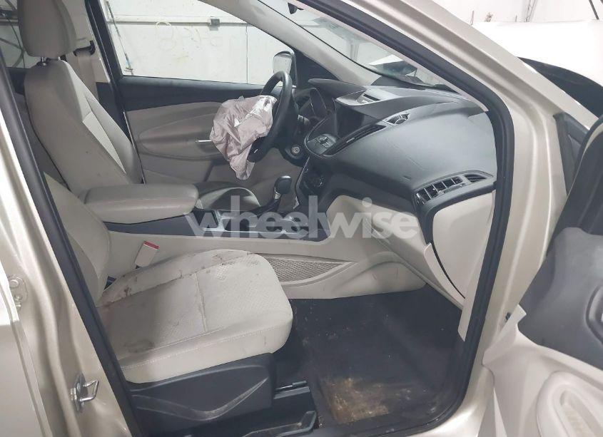 Photo 5 of 2017 Ford Escape SE (VIN 1FMCU9GD9HUE03991)