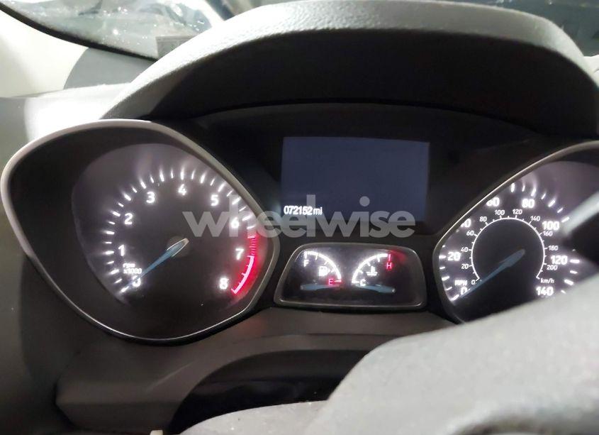 Photo 7 of 2017 Ford Escape SE (VIN 1FMCU9GD9HUE03991)