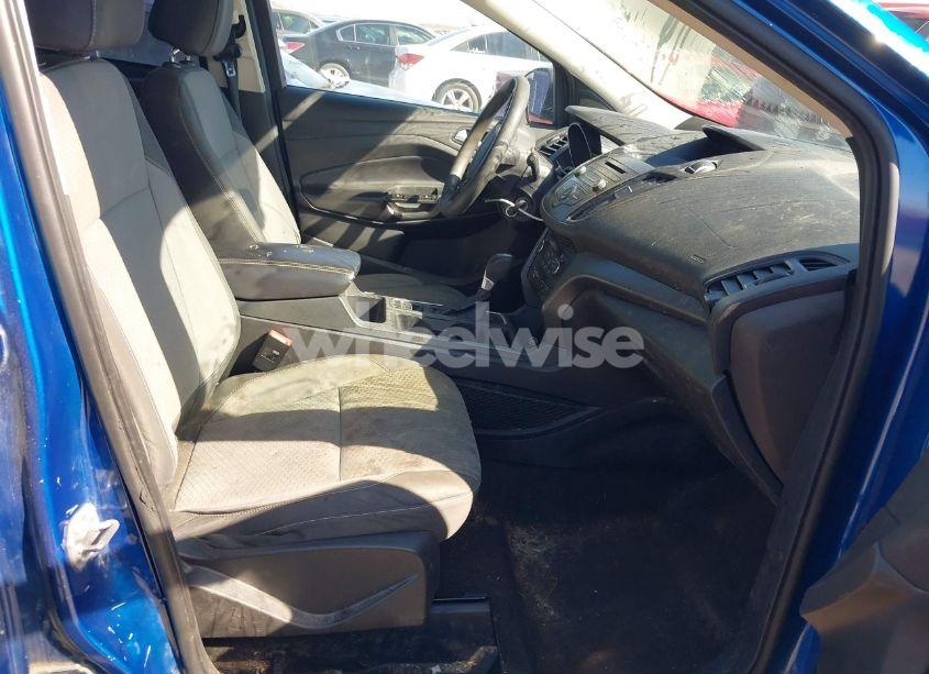 Photo 5 of 2017 Ford Escape SE (VIN 1FMCU9GD9HUE13825)