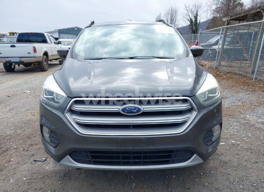 Photo 13 of 2017 Ford Escape SE (VIN 1FMCU9GD9HUE17311)