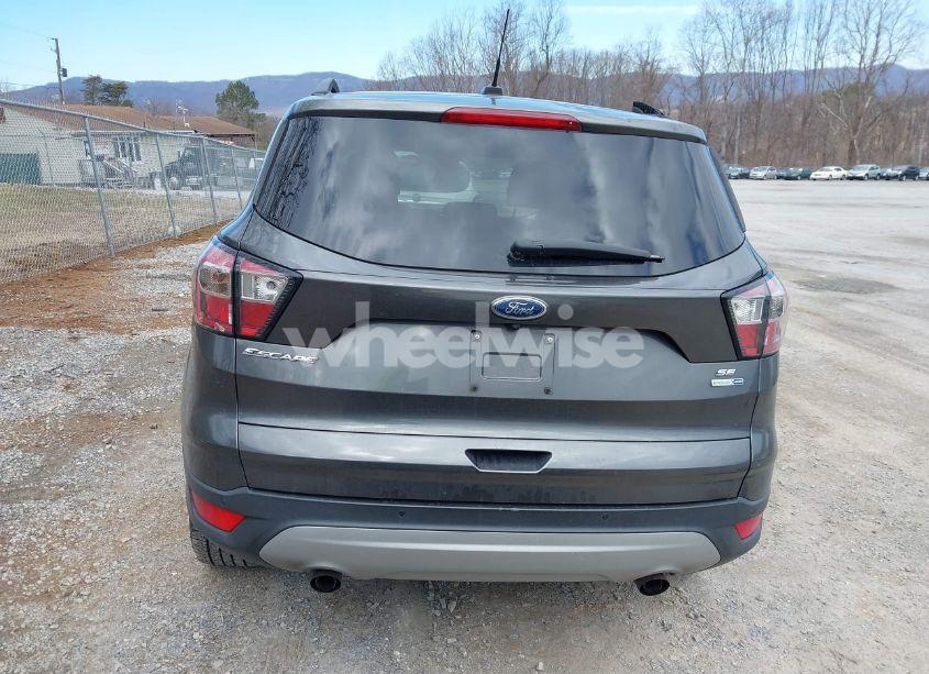 Photo 17 of 2017 Ford Escape SE (VIN 1FMCU9GD9HUE17311)