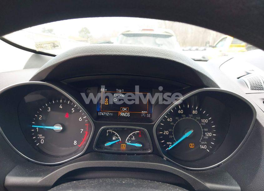 Photo 7 of 2017 Ford Escape SE (VIN 1FMCU9GD9HUE17311)