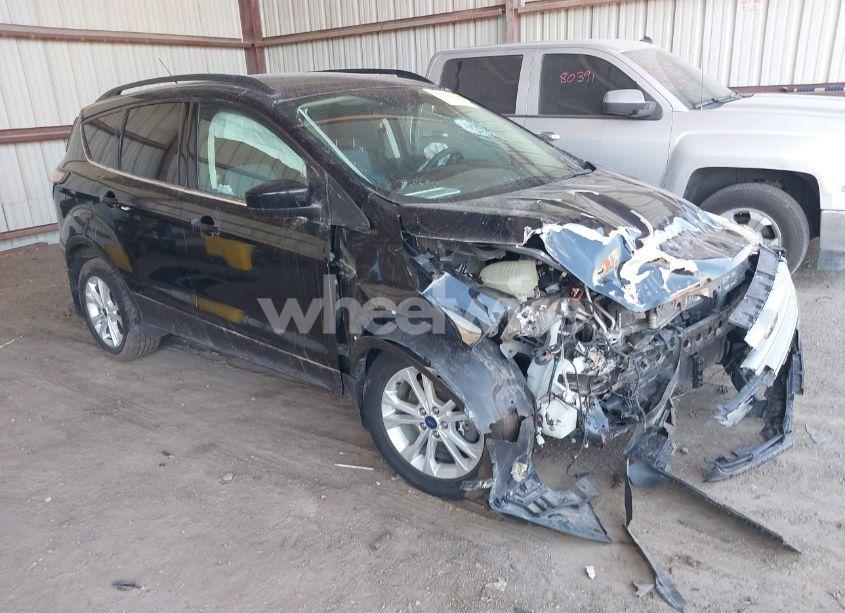 2017 Ford Escape SE (VIN 1FMCU9GD9HUE56044) main photo