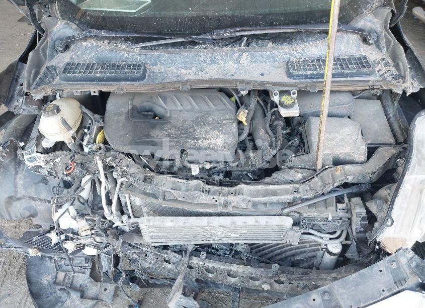 Photo 10 of 2017 Ford Escape SE (VIN 1FMCU9GD9HUE56044)