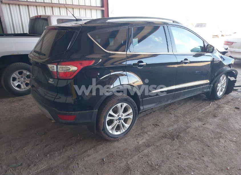 Photo 4 of 2017 Ford Escape SE (VIN 1FMCU9GD9HUE56044)