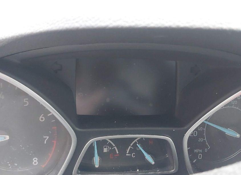 Photo 15 of 2017 Ford Escape SE (VIN 1FMCU9GD9HUE61373)