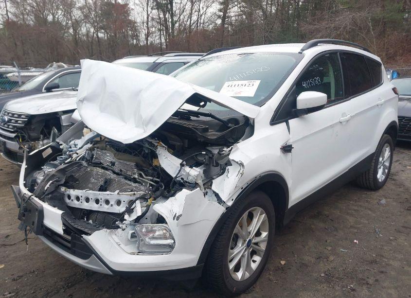 Photo 2 of 2017 Ford Escape SE (VIN 1FMCU9GD9HUE61373)