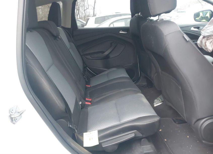 Photo 8 of 2017 Ford Escape SE (VIN 1FMCU9GD9HUE61373)