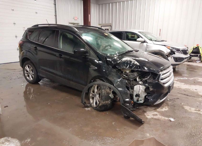 2018 Ford Escape SE (VIN 1FMCU9GD9JUA28870) main photo