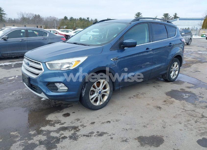 Photo 2 of 2018 Ford Escape SE (VIN 1FMCU9GD9JUA38671)