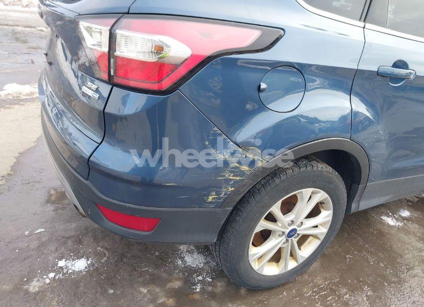 Photo 6 of 2018 Ford Escape SE (VIN 1FMCU9GD9JUA38671)