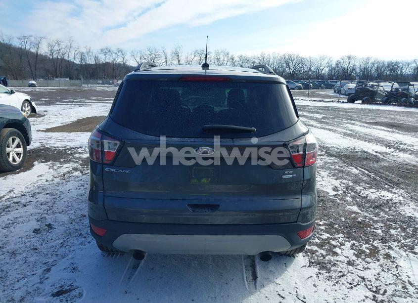 Photo 17 of 2018 Ford Escape SE (VIN 1FMCU9GD9JUA42218)